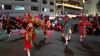 近距离感受英歌舞