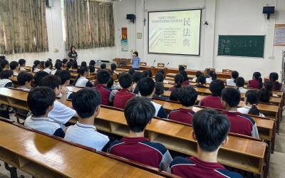 与法同行 护航成长！梅州多单位联合开展民法典宣传和禁毒知识进校园活动