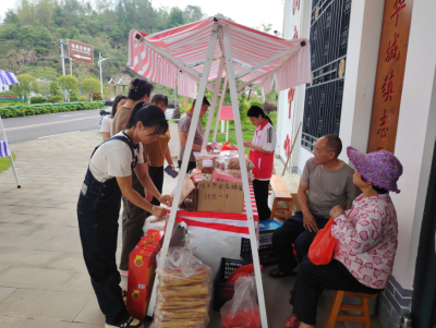 五华华城镇：“阿嫂集市”点亮“庭院经济”新图景