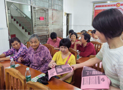兴宁市新陂镇开展“5・29 计生协会会员活动日”宣传服务活动