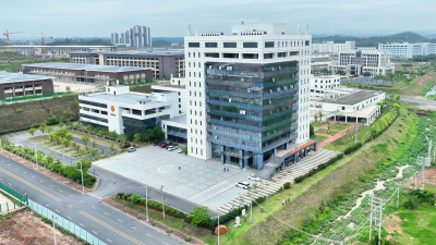 梅县区提供近10万平方米场所，大力推动“免费生产”赋能产业发展