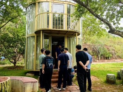 护航旅游消防安全！平远县开展太空舱民宿联合检查