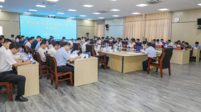 梅县区委理论学习中心组（扩大）学习会召开