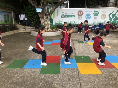 照片墙丨趣味跳格子