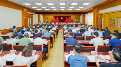 梅县区委农村工作会议暨深入实施“百千万工程”推进会召开！公布一批名单→