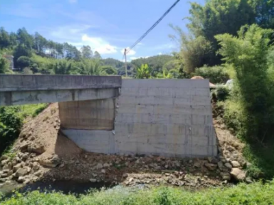 五华县梅林镇三乐村：筹资逾10万元修好交通“命脉桥”