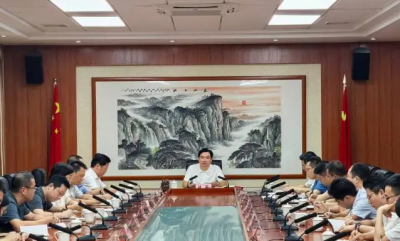 梅江区召开综治中心规范化建设推进会