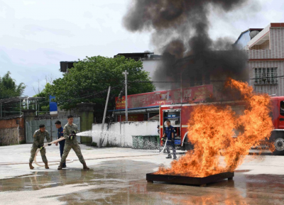 增强应急处置能力！驻地部队与兴宁市消防救援队联合开展消防演练