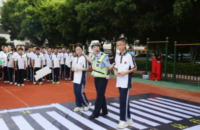 梅县交警：快乐过暑假 交通安全不“放假”