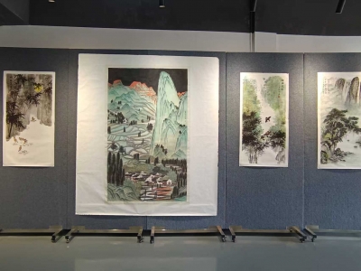 “翰墨青春 情系客家”主题书画展今日开展！展览持续至9月1日，公众可免费观展