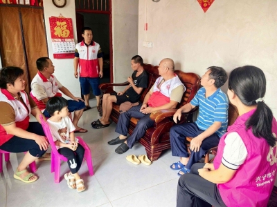 兴宁市坭陂镇开展“周二上门去”：让小事办实、实事办暖、民心办近！