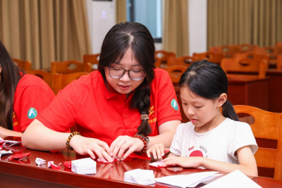 美育点亮童心 设计焕新产业！薪火实践队为梅县区水美村注入青春动能