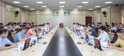 梅县区召开“百千万工程”指挥部会议 ：加快建好全省“百千万工程”典型区 推动实现“五年显著变化” 
