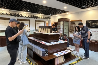 香港、台湾两地客家文化研究学者来梅参访