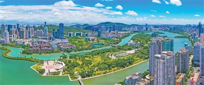 “我们从事现代化经济建设，要有长远考虑，统筹全局”