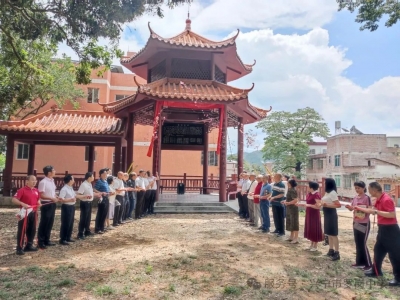 书香致远，情系母校！兴宁市罗岗中学读书亭揭幕