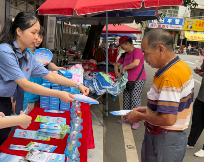 烟火气里“法”味浓！兴宁市检察院普法宣传也“赶圩”