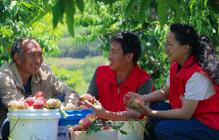 一习话·追光的你丨“着力解决群众的操心事、烦心事”