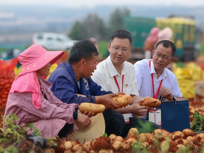 看图学习·改革为人民丨“要共同努力，把这些事办好”