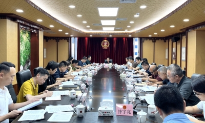 市人大常委会召开党组会议和理论学习中心组学习会：以人大担当作为服务全市发展大局