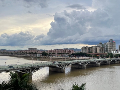 未来一周梅州天气：前期下雨，后期“下开水”！