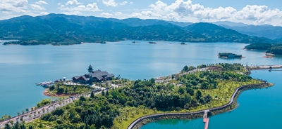 习言道丨要尊重青年天性，照顾青年特点，经常到青年中去