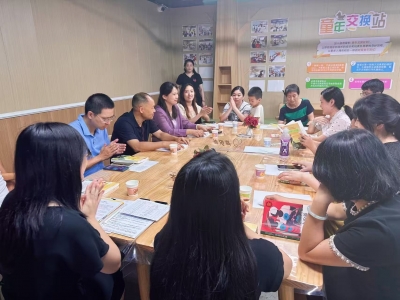 梅江区金山街道群福社区开展公益读书会主题沙龙活动