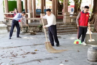 丰顺县统一开展爱国卫生运动攻坚行动：切实降低疫情传播风险 保障人民群众健康安全