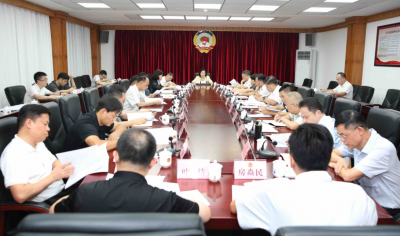 杨朝晖主持召开市政协党组（扩大）会议