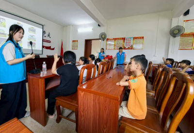 交通安全知识up！五华县龙村镇开展暑期交通安全活动