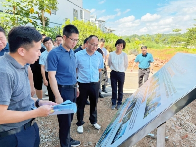 王锋带队到水车镇调研“百千万工程”工作并开展“围屋家访”活动 | 统筹资源力量 集中攻坚突破 推动“百千万工程”走深走实