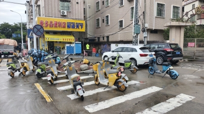 让共享电动自行车“添力不添堵”！@梅州人，注意骑行安全、切勿乱停乱放…