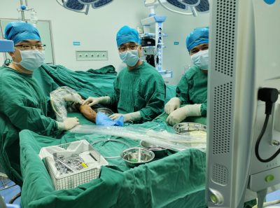 精准“植入”，重铸“通路”！中山三院粤东医院肾内科成功开展首例超声引导下Covera覆膜支架置入术