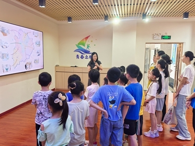 梅江区三角镇美景社区联合市人民检察院开展暑期法治教育活动