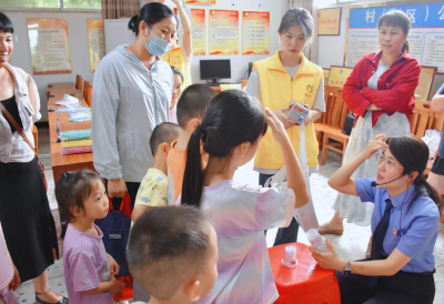 助力少年儿童健康成长！这场主题法治宣传活动长潭镇新泉村开展