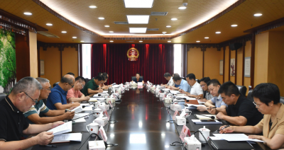 市人大常委会召开党组会议和理论学习中心组学习会：以人大担当助推梅州现代化产业体系建设
