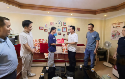 助贫困学子圆梦！梅江区总工会“金秋助学”在行动