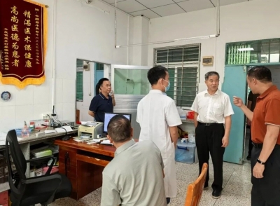 李瑞金率队开展爱国卫生运动攻坚行动和基孔肯雅热疫情防控工作督导