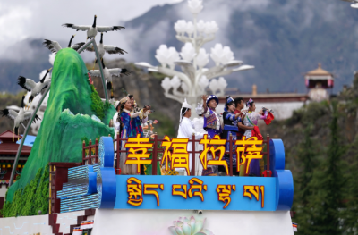 时政新闻眼丨习近平再赴雪域高原 描绘新时代西藏发展新画卷