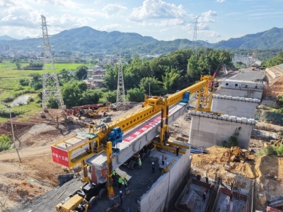 新进展！瑞梅铁路广东段首孔T梁成功架设