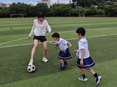 “双生花”激发家庭运动新活力！解码梁锦烯、温瑞烯“运动家庭”的“健康密码”