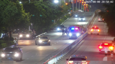 “快！跟我们走！” 兴宁一女孩突发疾病，铁骑紧急护送 　　