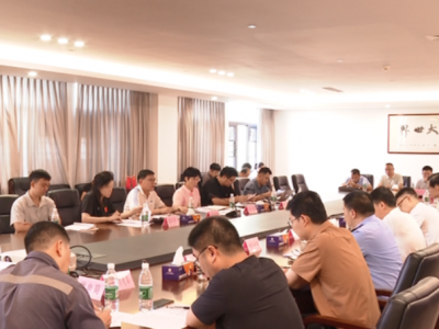 张东瑾一行到五华县调研