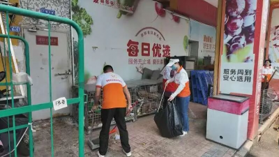 “地毯式”清理！团梅县区委联合志愿服务组织积极开展爱国卫生运动