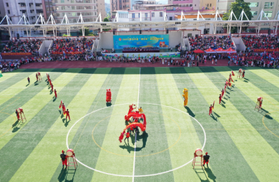 五华县超赛场：转水队4:1大胜，非遗舞龙助威超吸睛