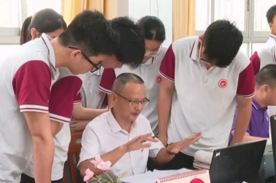 丹心育桃李 热血铸师魂！广东省特级教师李永清耕耘教坛40载