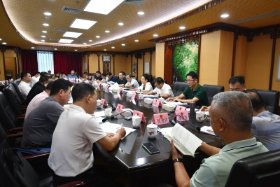 梅州市加快推进现代化产业体系建设联席会议全体会议暨优化营商环境专题会议召开