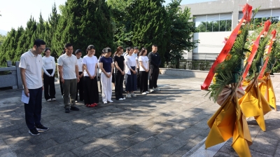 缅怀先烈，致敬英雄！梅江区西阳镇举行烈士纪念日祭扫活动