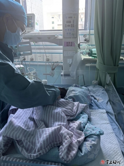 一婴儿突发急性呼吸衰竭 粤东医院医护团队紧急救治转危为安