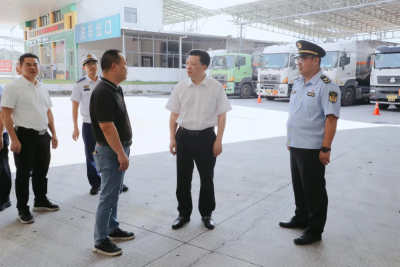 张志锋率队开展节前安全生产检查 压紧压实责任筑牢安全防线 有效防范安全事故发生确保人民群众度过一个平安快乐的佳节 